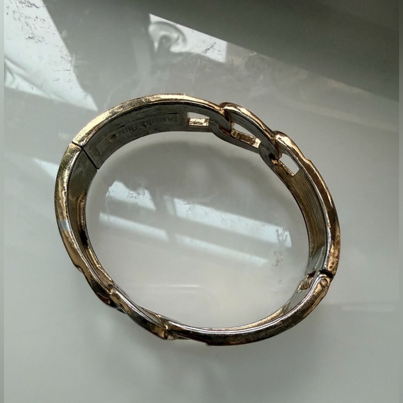 80’s Vintage Anne Klein Navy Blue Enamel & Gold Tone Hinge Cuff Bangle - Picture 6 of 7